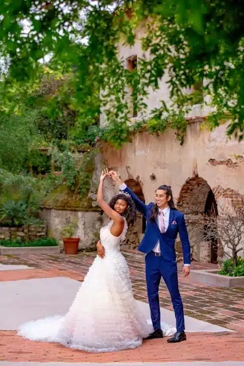 bride and groom dance movement-2