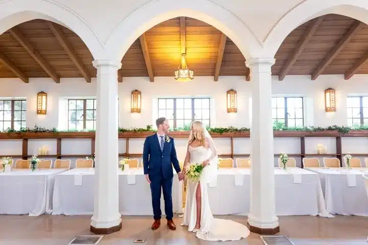 A couple looks each other's eyes in the venue.
